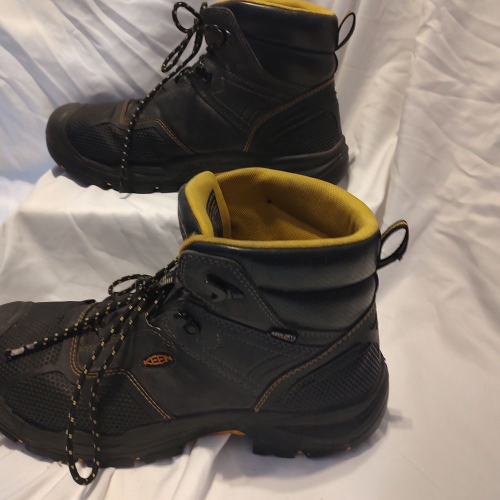 Keen Men’s Black and Yellow Lace-Up Work Boots